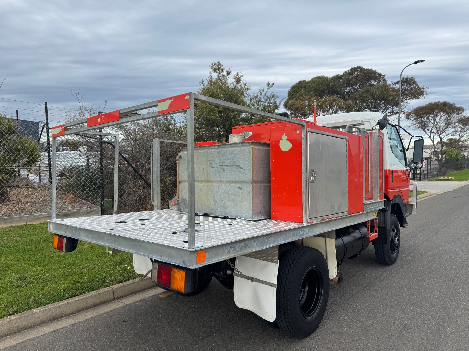 Fire-Trucks-Australia-Mitsi-3
